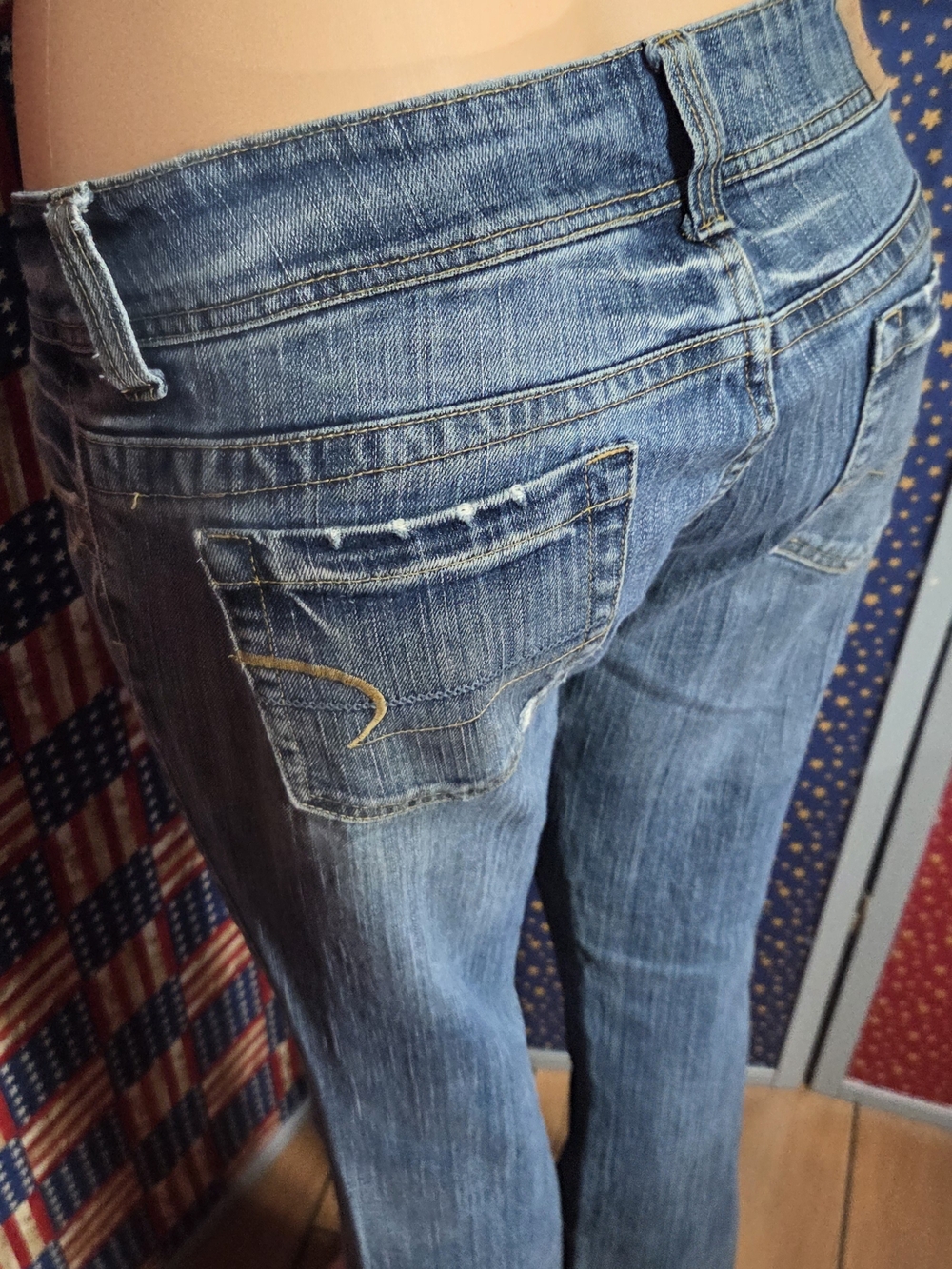 **American Eagle Outfitters Women’s Light Blue Boot Cut Jeans** - Picture 6 of 11